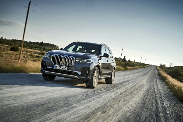LA LIVE: The new 2019 X7 is BMW's largest SUV yet