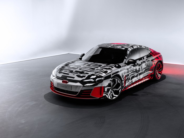 Audi shows e-tron GT concept ahead of LA debut