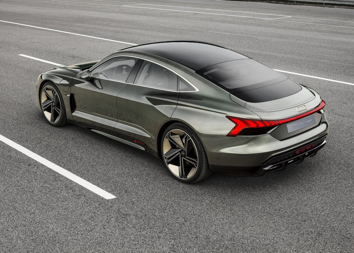 LA LIVE: Audi e-tron GT concept