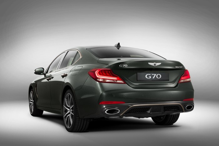 Genesis unveils 3 Series-rivaling G70 sedan
