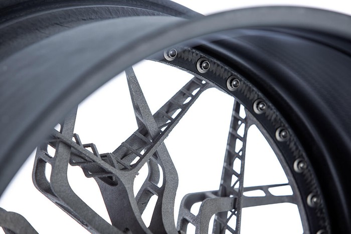 HRE creates first 3D-printed titanium wheels