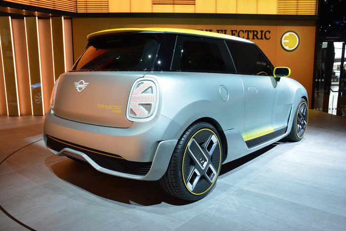 Second electric Mini in the works?
