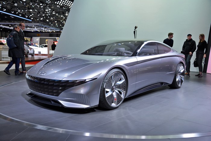 Geneva LIVE: Hyundai 'Le Fil Rouge' concept