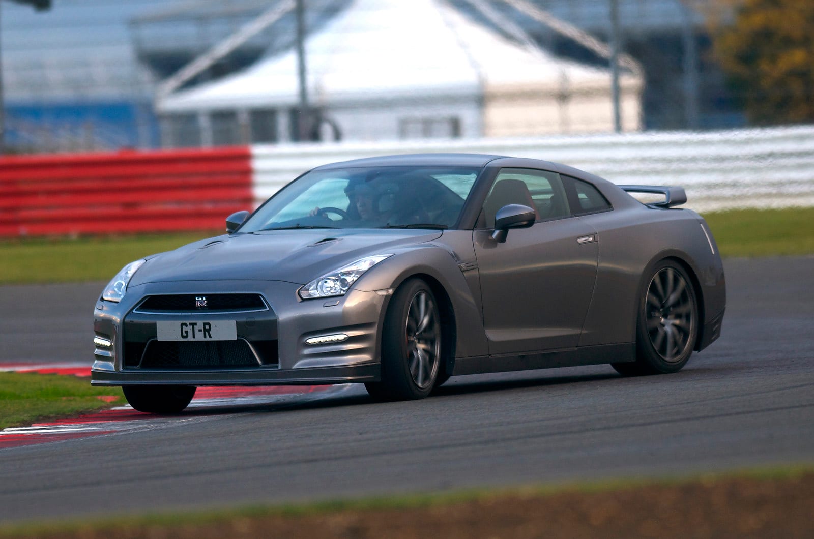 Dealer markups to push GT-R pricing as high as $129,000