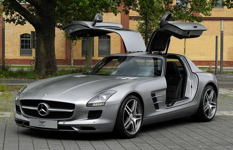 2011 AMG Gullwing [Spied again]