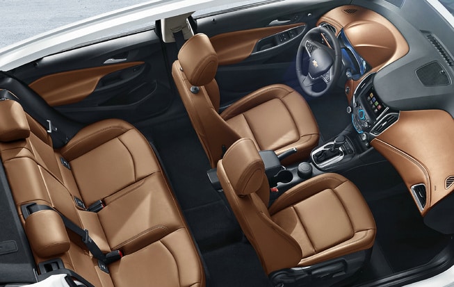 Revealed: 2016 Chevrolet Cruze interior
