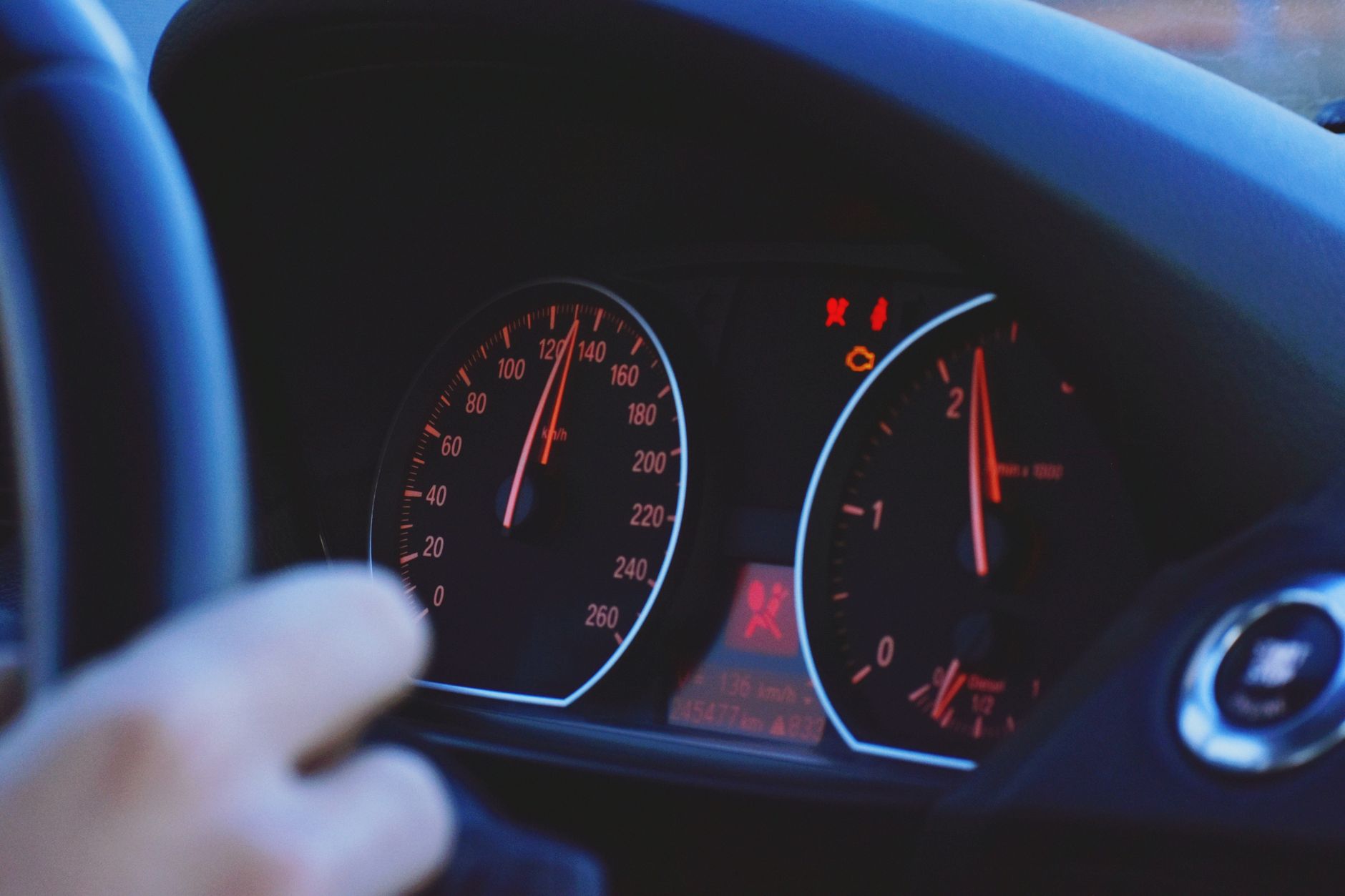 Debunking the Myth: BMW Claims Apple CarPlay’s Popularity May Not Be What You Assume