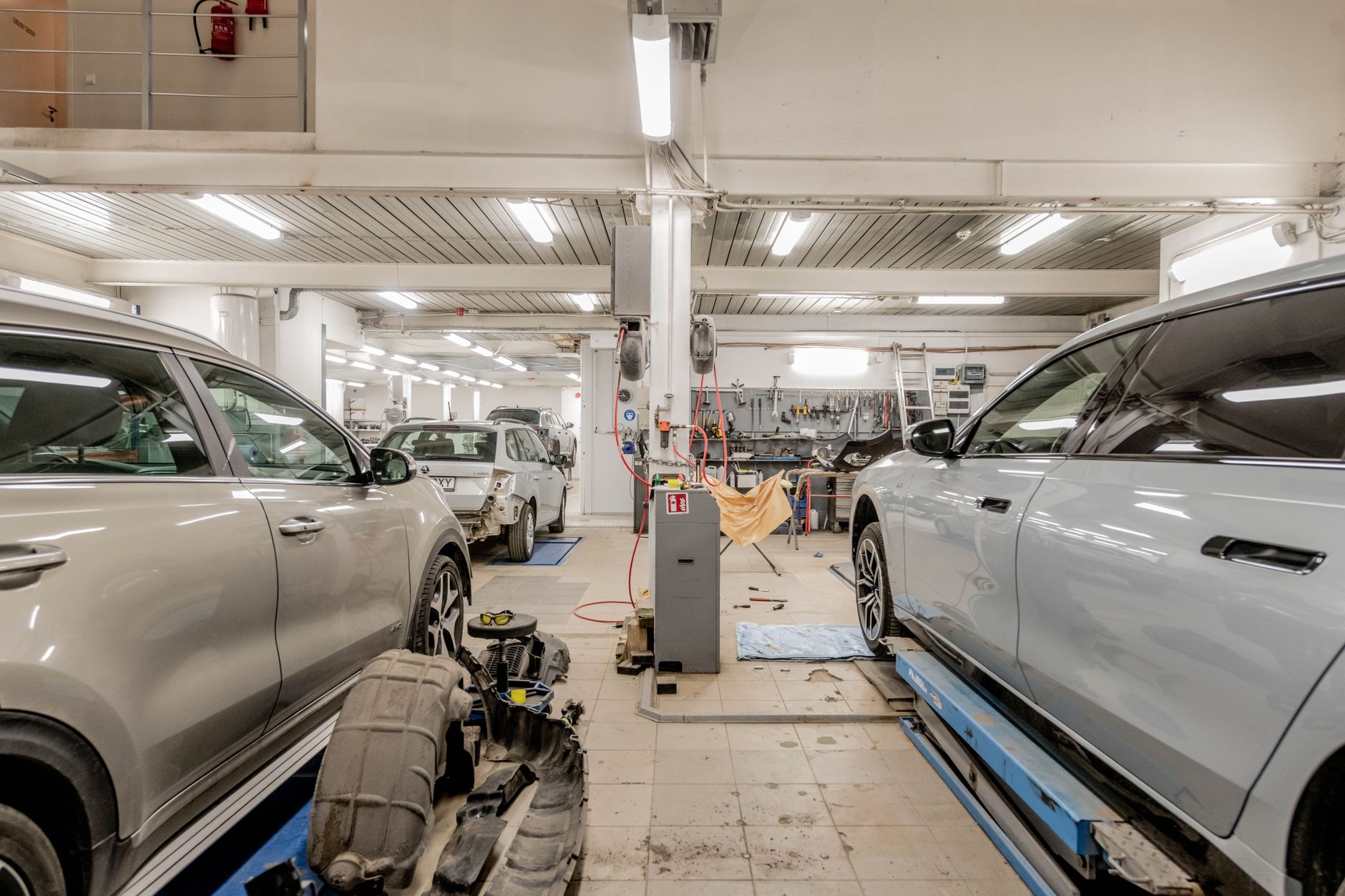 How to save money on car repairs and servicing