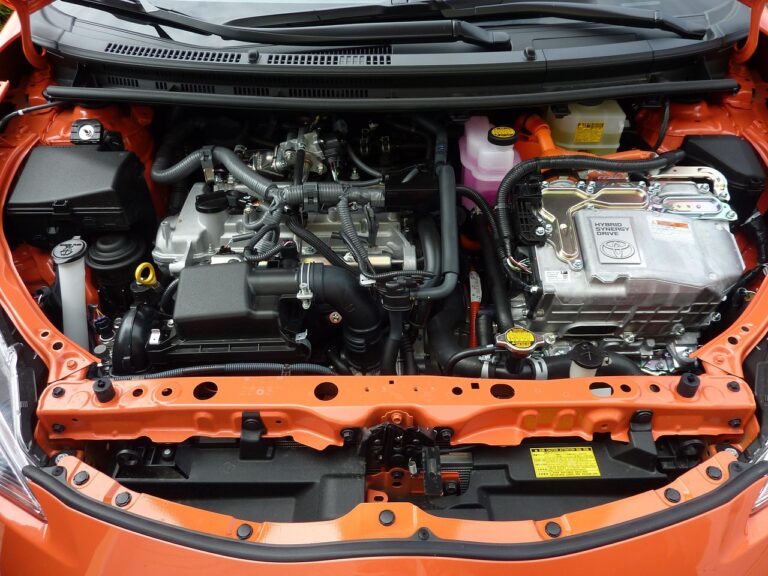 Hybrid vs. traditional car engines: key differences