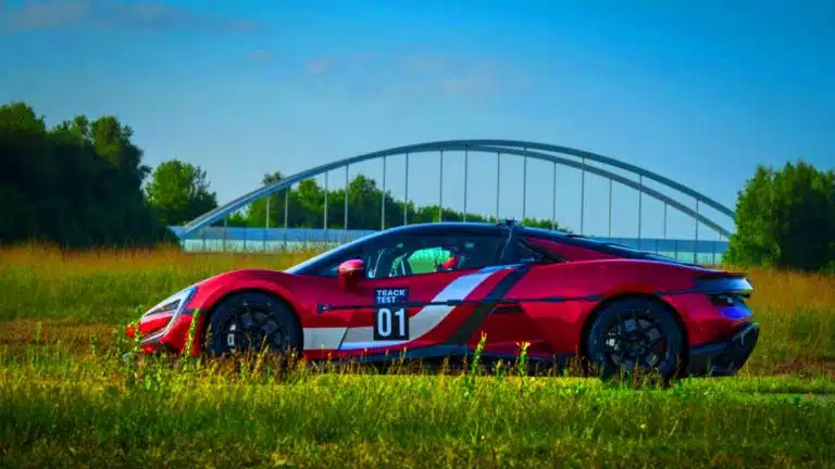 Illustration of the YANGWANG U9 Track Edition, the world's fastest fully electric supercar, on the test track.
