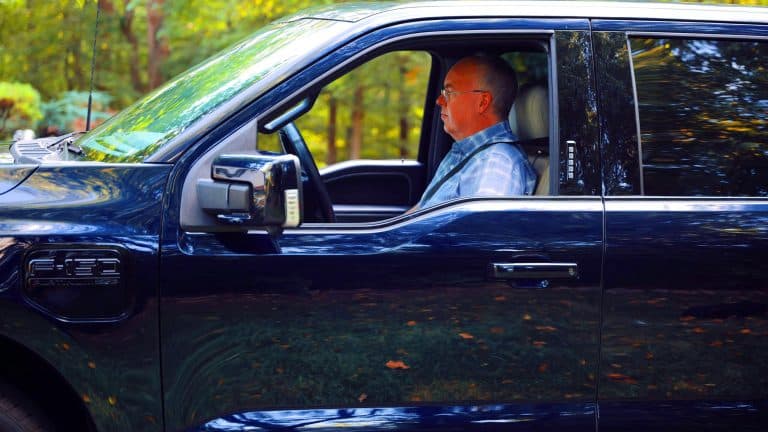 “Truck Owners Now Sell Power Back”: Ford Lightning Batteries Make $1,000 Monthly While Utilities Pay Electric Vehicle Drivers