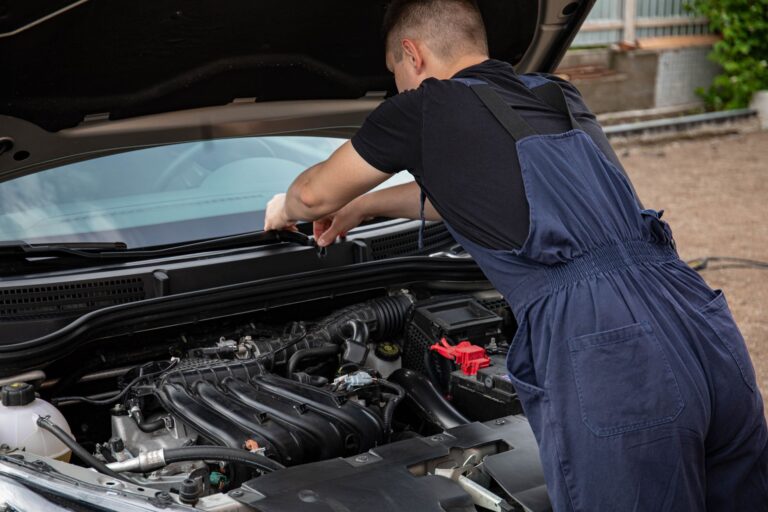 Top signs your car engine needs maintenance
