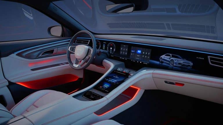 GM Phasing Out Apple CarPlay, Android Auto in Gas Vehicles Sparks Debate on Future of In-Car Tech
